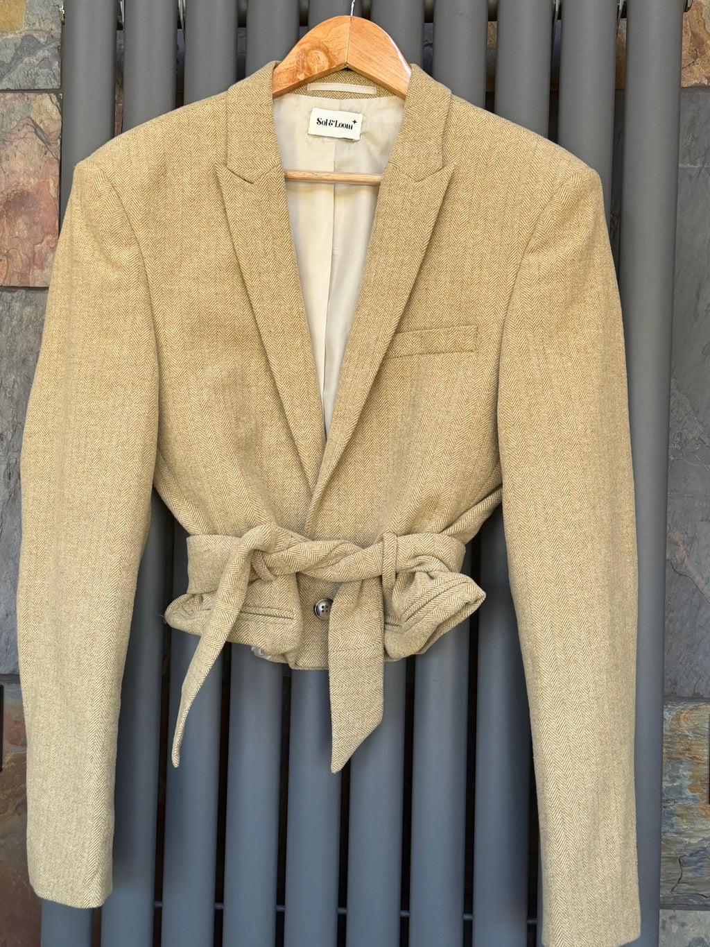 Cropped belted blazer