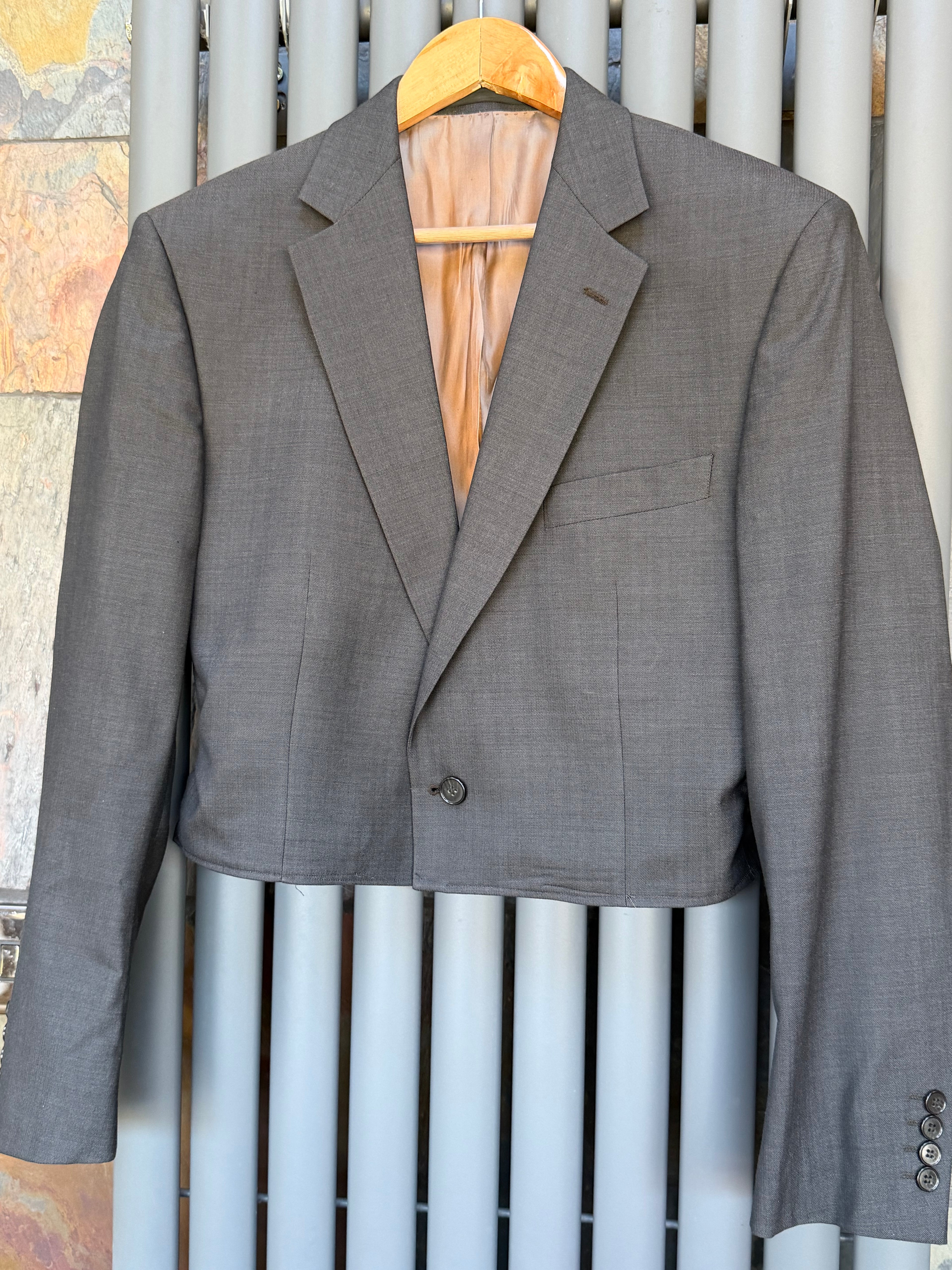Cropped cinch waist blazer
