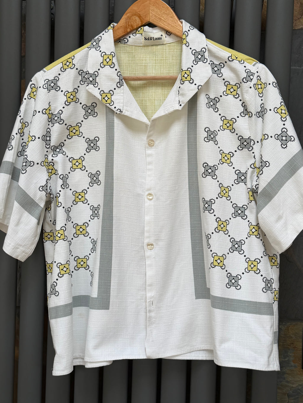 Dornick Patterned