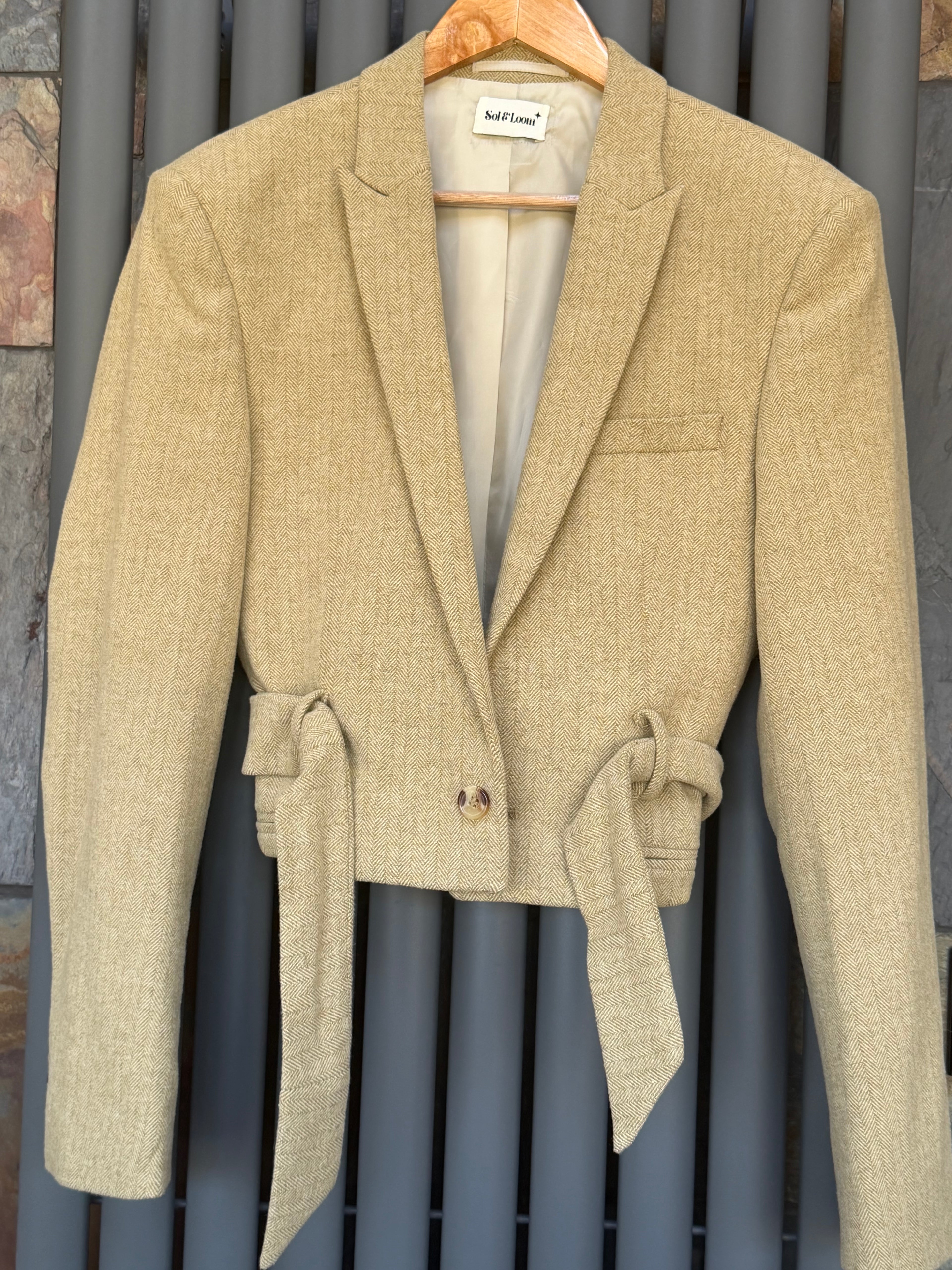 Cropped belted blazer