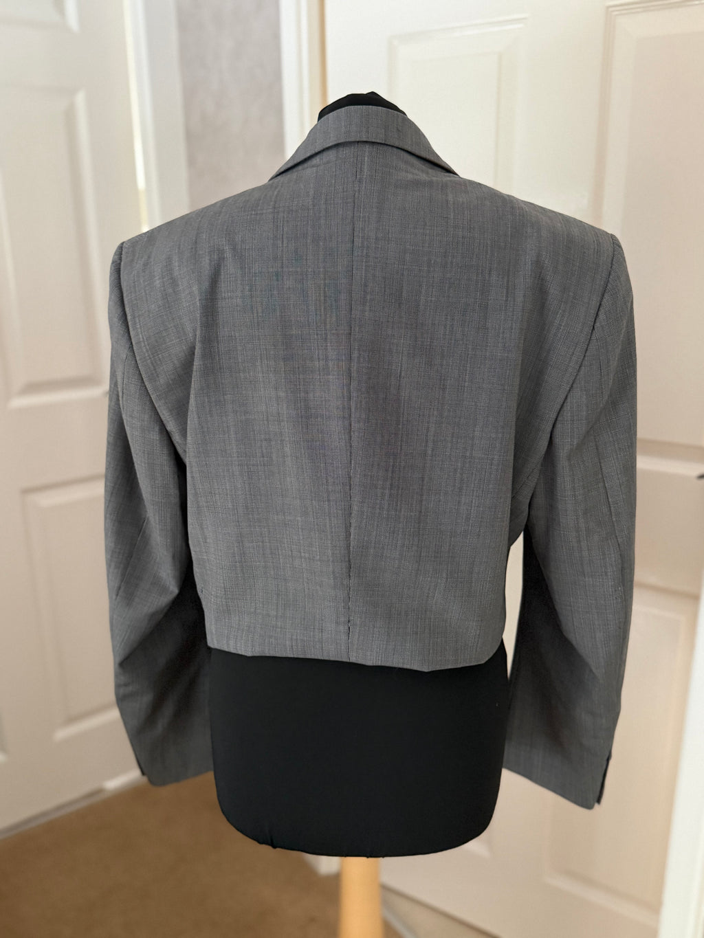Cropped blazer