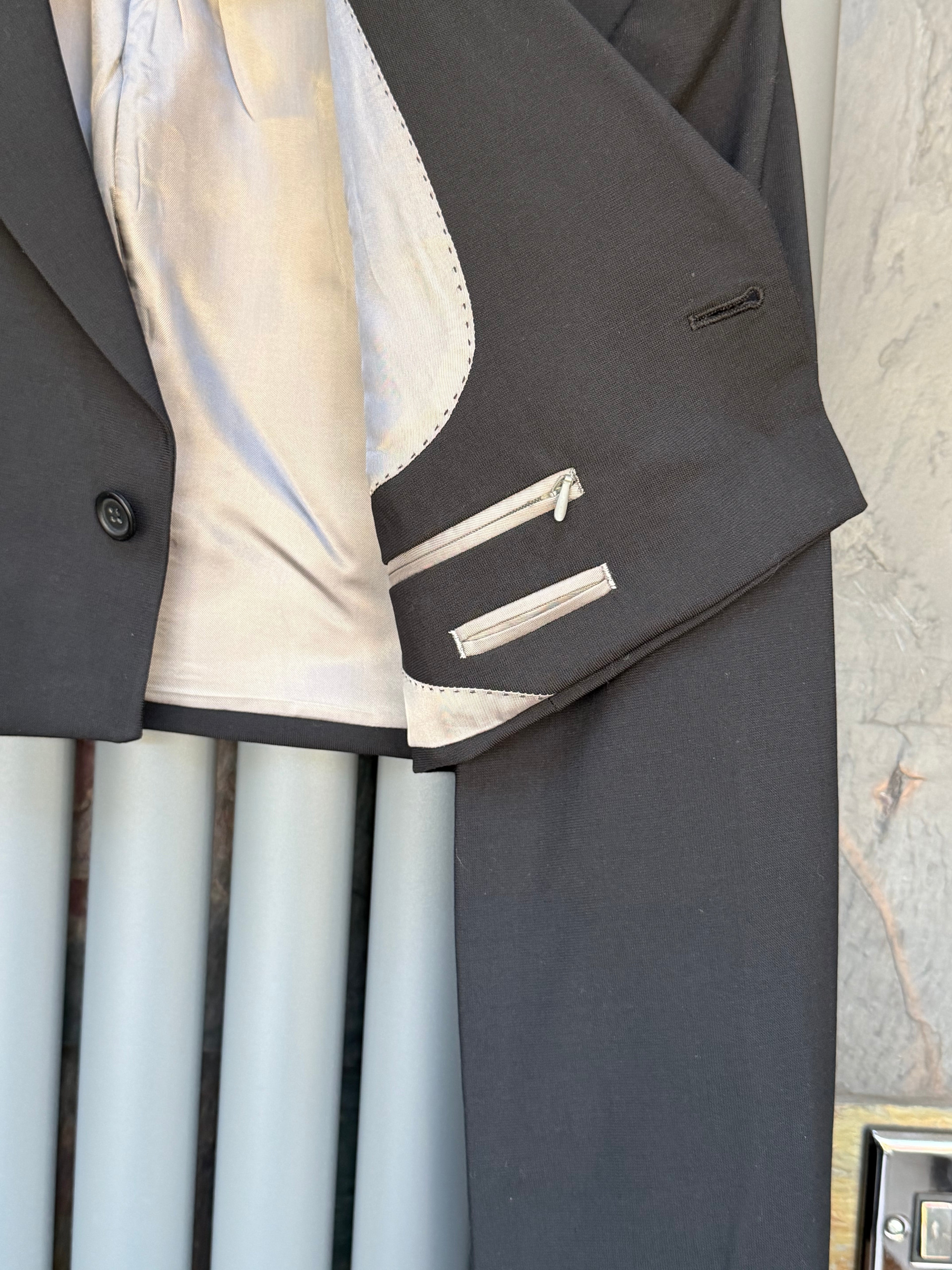 Cropped short blazer