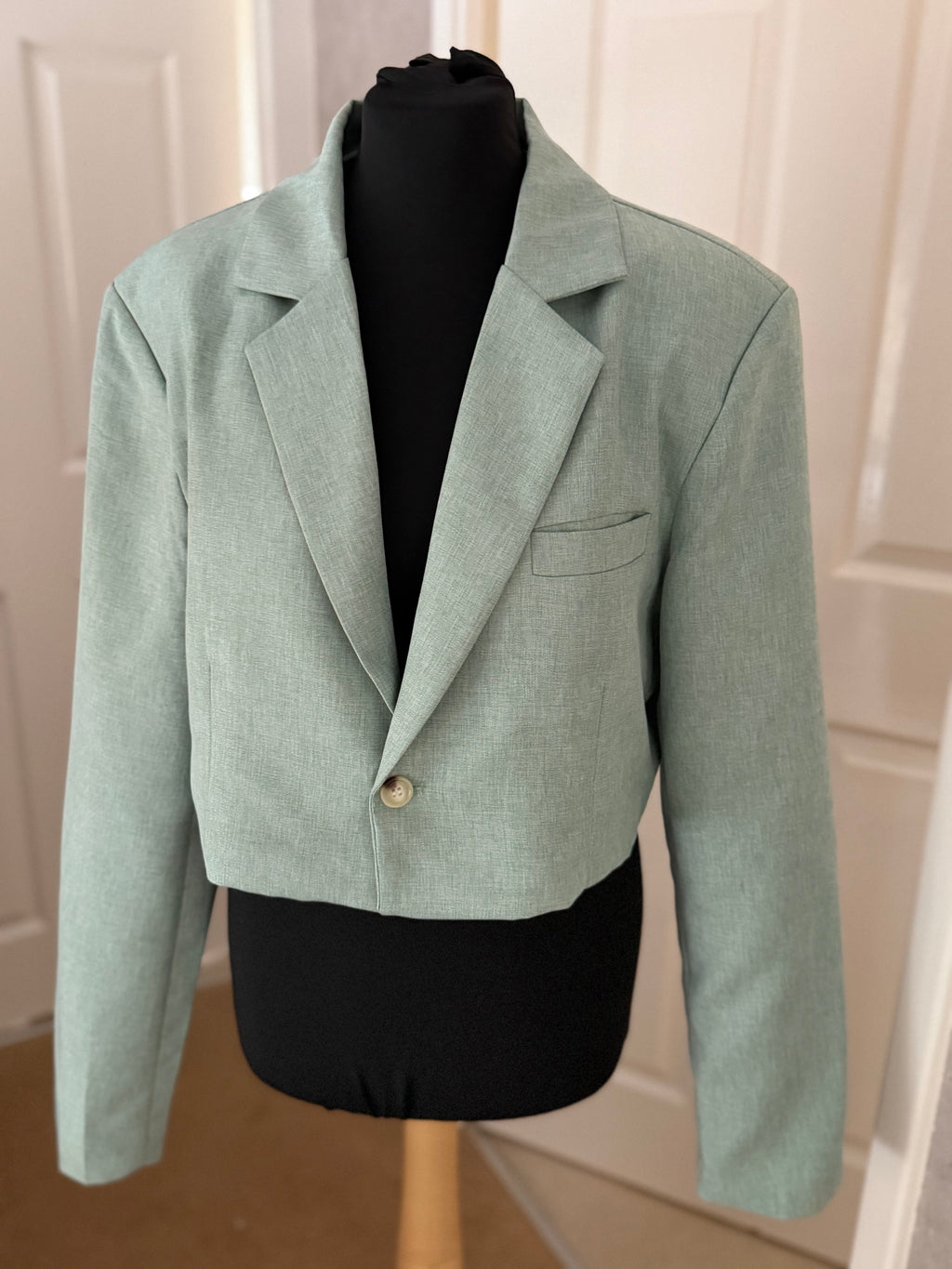Cropped blazer
